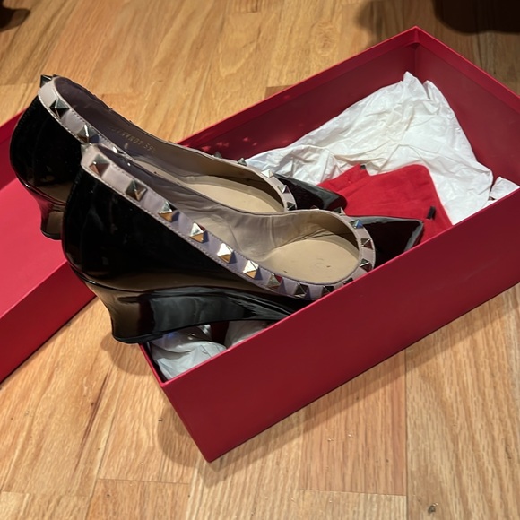 Valentino Shoes - Picture 3 of 7